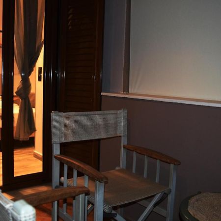 Oihalia'S Petit Double Room Avlonarion Exterior photo